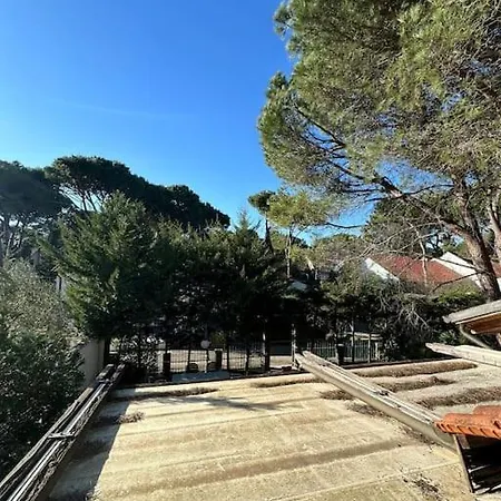 Bluecoco Golem Beach * Golem (Tirana)