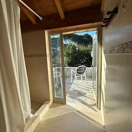 Bluecoco Golem Beach Villa *