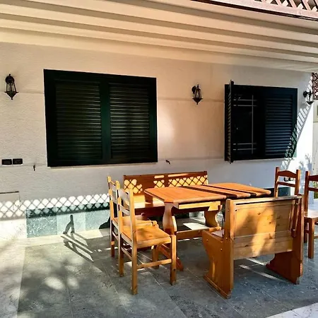 Bluecoco Golem Beach Villa Golem (Tirana)