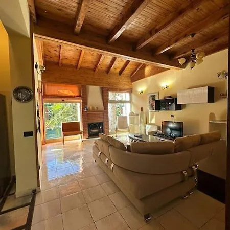 Bluecoco Golem Beach Villa Golem (Tirana)